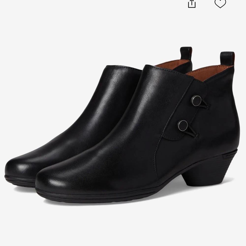 🌸COBB HILL🌸 Larsa Black Ankle Booties Size: 9.5